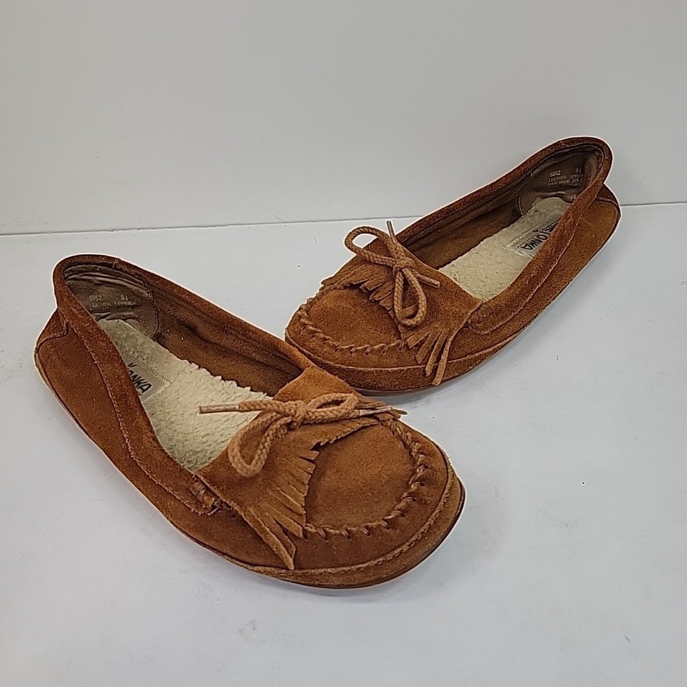 Minnetonka Women's Moccasins in Brown Suede